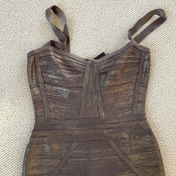 ✨Herve Leger by Max Azria METALLIC bandage bodycon dress$1,695 Retail Size S✨ - Picture 11 of 16